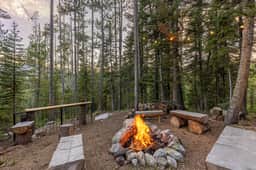Beehive Basin Yurt: Stunning Mountain Views, Private Hot Tub - Image 5