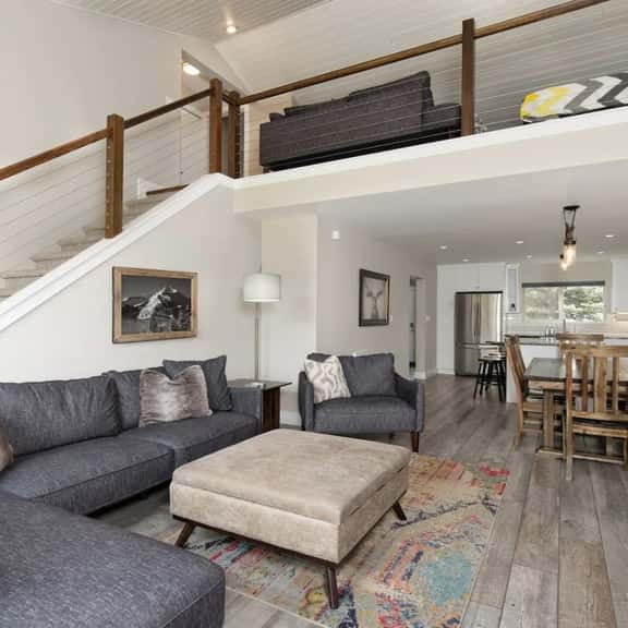 Gorgeous Vacation Chalet: Hot Tub, Wood Stove - Image 1